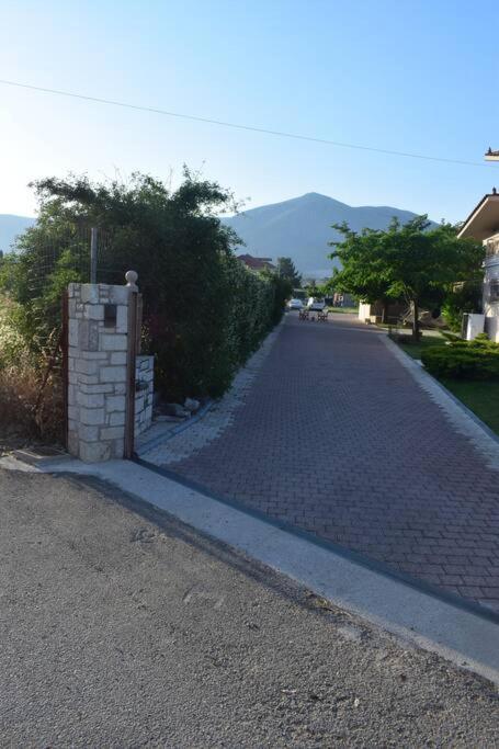 εύη